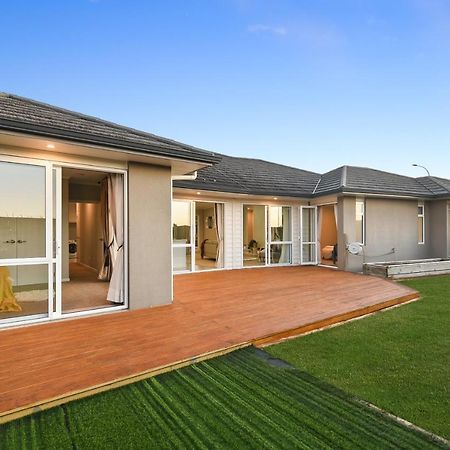 99E 5-Bedrooms Luxury House 汉密尔顿 外观 照片