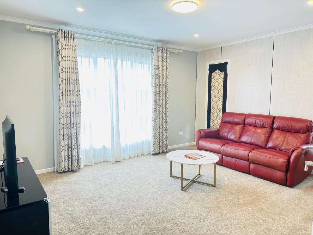 99E 5-Bedrooms Luxury House 汉密尔顿 外观 照片